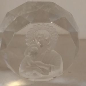 Vintage collectible crystal Maria and baby Jesus